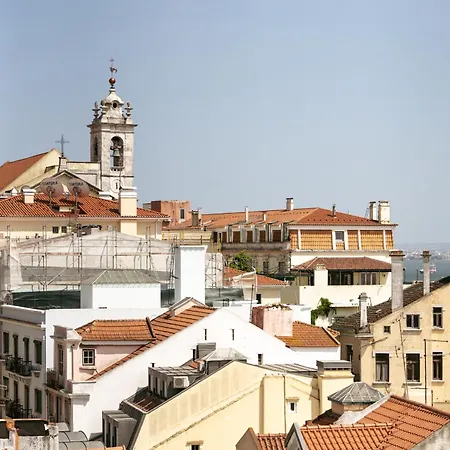 Hostwise - Stylish Flat Near Bica Elevator * Lisbona