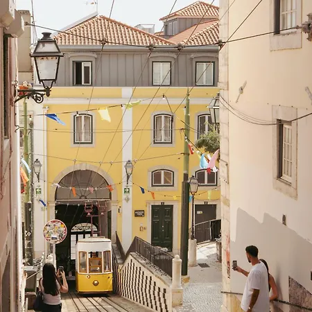 Hostwise - Stylish Flat Near Bica Elevator Appartamento *