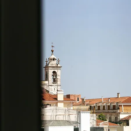 Apartman Hostwise - Stylish Flat Near Bica Elevator